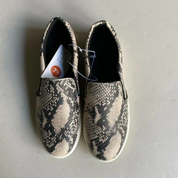 A new day snakeskin print NWT womens sneakers Size 7.5 - Picture 2 of 5